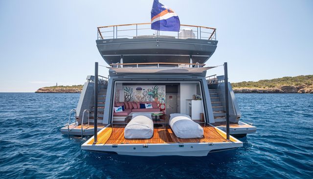 37XP-17 yacht for sale 18