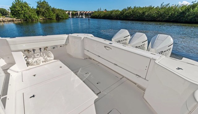 Salty Dog yacht for sale 9