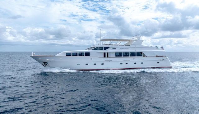 DIRT POOR yacht for sale 9