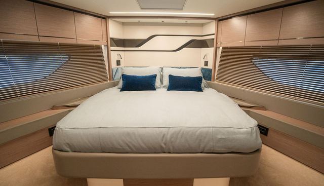 LA RUBIA yacht for sale 37