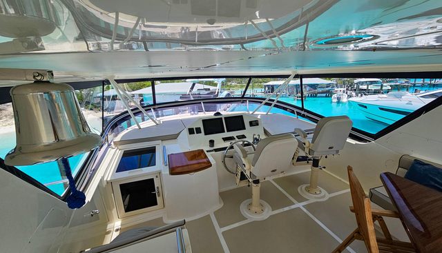 Living With E's yacht for sale 39