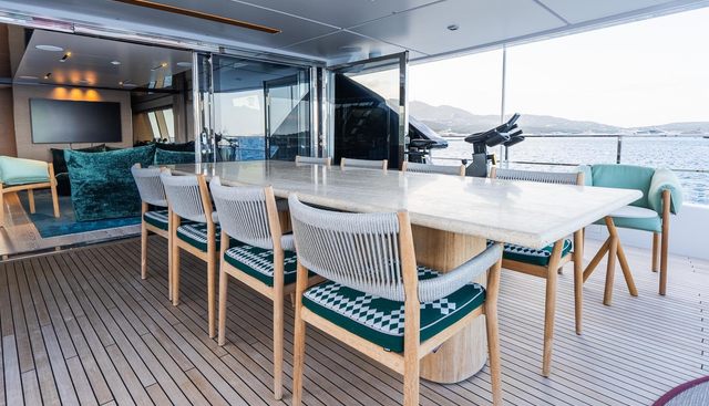 QUEEN J III yacht for sale 45