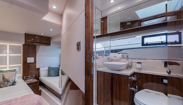 ALLOUISE yacht for sale 33