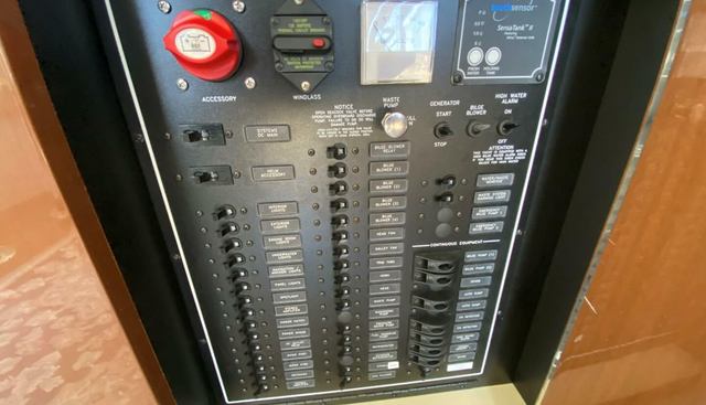 Mabe's Kid yacht for sale 38