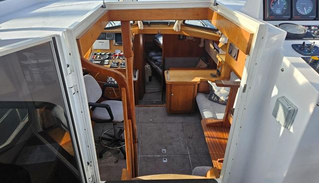 PUMA yacht for sale 18
