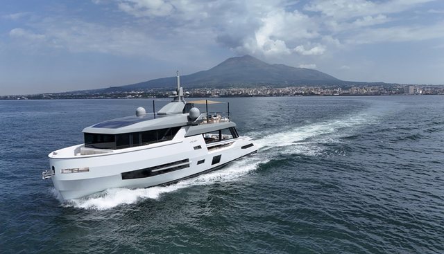 ACQUA CHIARA yacht for sale 20