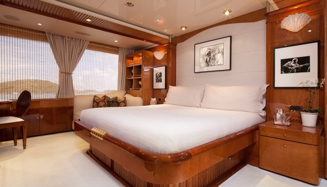 STARFIRE yacht for sale 39
