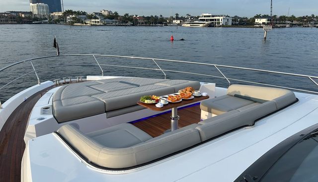 FAIRLINE SQUADRON yacht for sale 28