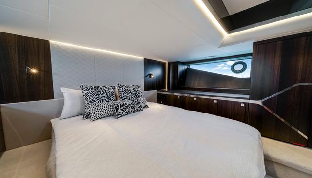 Fin yacht for sale 62