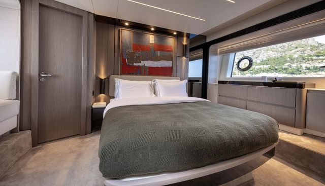 BELLA KATRIN - AZIMUT 72 yacht for sale 20