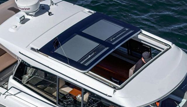 Chasing Daylight yacht for sale 22