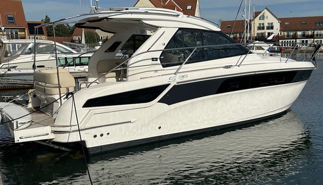 Knot Guilty yacht for sale 8