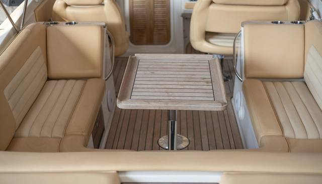Pequeno Corazon yacht for sale 10
