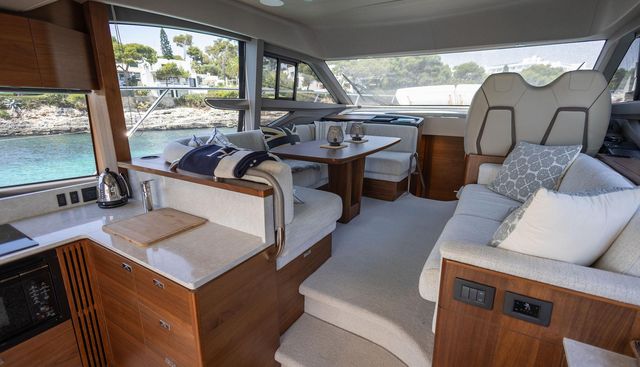 Moose yacht for sale 28