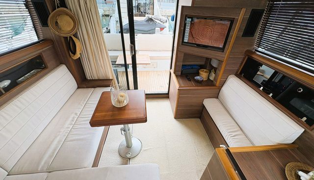 F380 yacht for sale 17