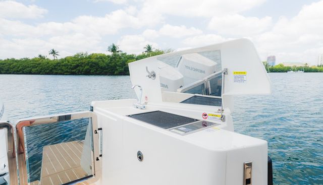 LA PLAGE yacht for sale 18