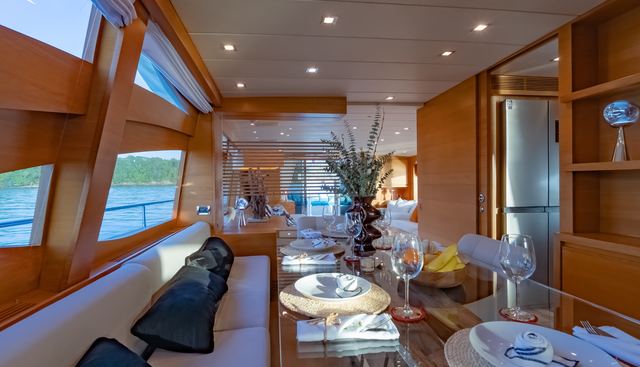 HUMMINGBIRD yacht for sale 18