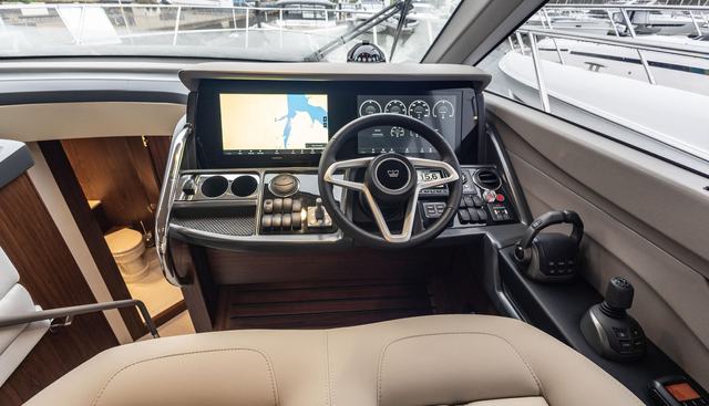 F50235 yacht for sale 45