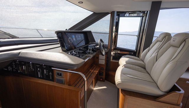 Aura yacht for sale 37