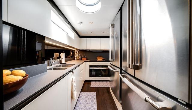 SCUDO yacht for sale 25