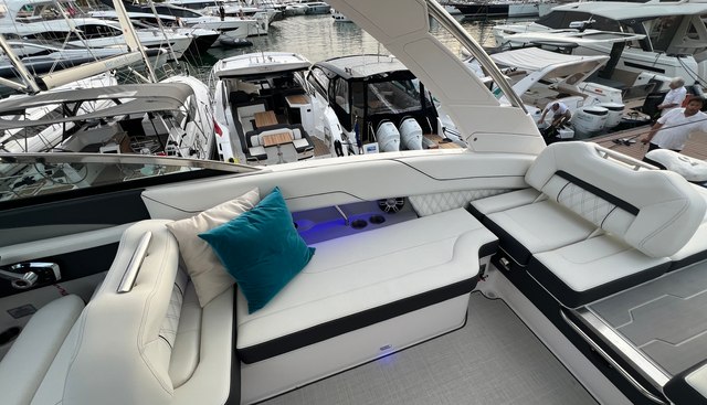 Regal LS6 yacht for sale 10