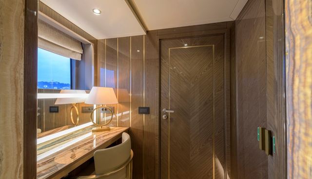 EBYSHINE yacht for sale 14