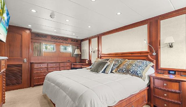 SEAS TO SEE yacht for sale 15