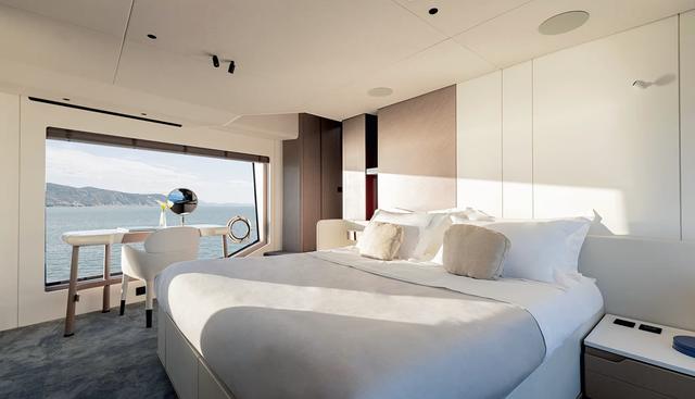 AZIMUT GRANDE 26 M yacht for sale 14
