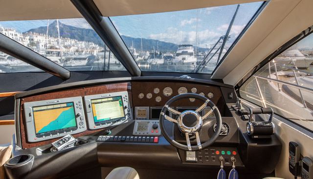 JUNIOR yacht for sale 27