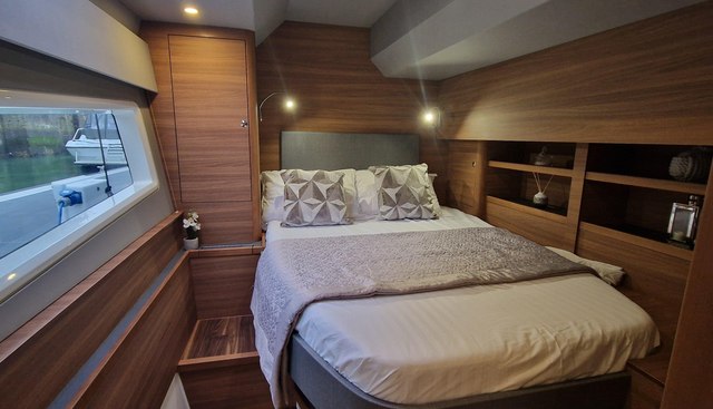 noname yacht for sale 32