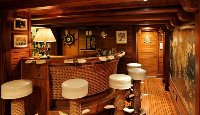 Christina O yacht for sale 9