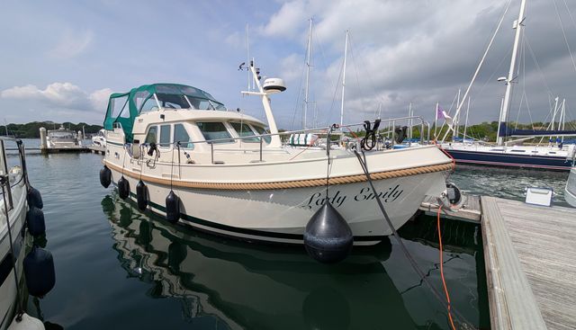 Lady Emily yacht for sale 38