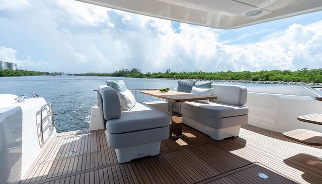 F4.9 yacht for sale 17