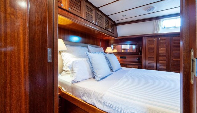 NIU TRANQUIL yacht for sale 457