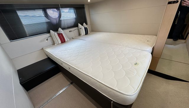 Volantis yacht for sale 39
