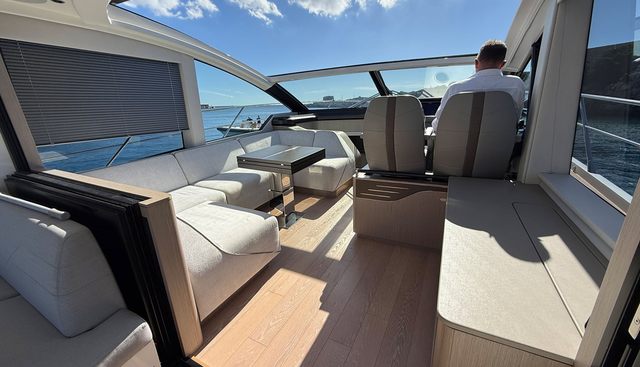 WOW WEE yacht for sale 19