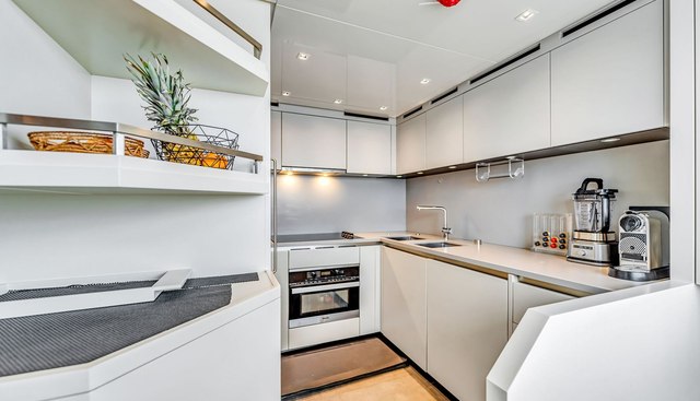 NOTYNOG yacht for sale 32