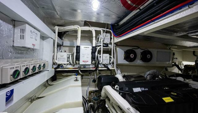 Greyhound yacht for sale 75