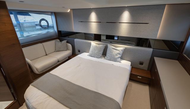 V50943 yacht for sale 73
