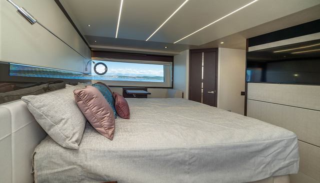 EDO I yacht for sale 34