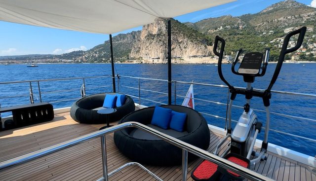 CHILLIN' yacht for sale 22