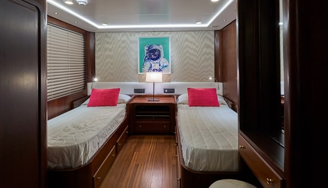 EL CARAN yacht for sale 34