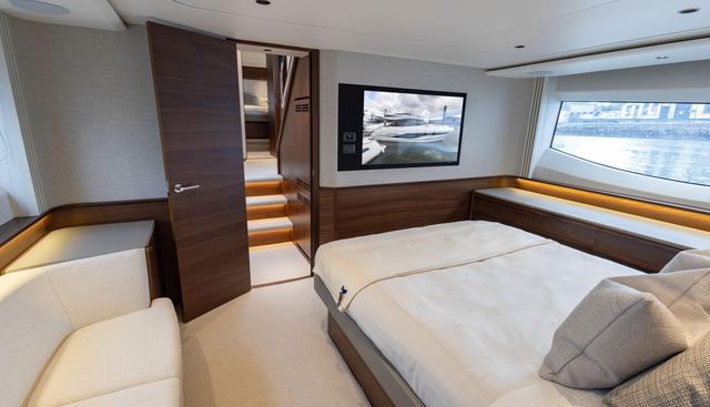 S65529 yacht for sale 27