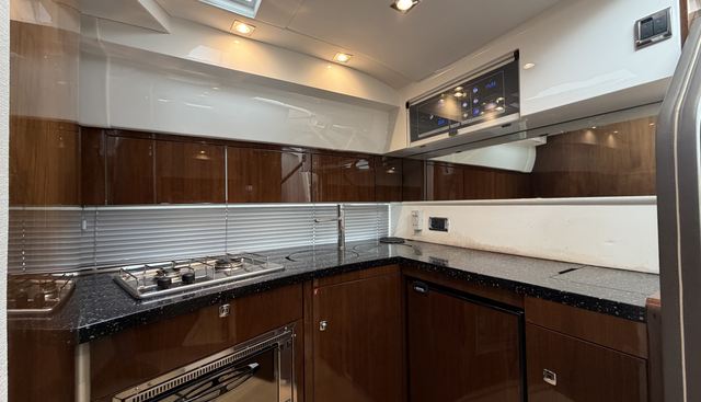 noname yacht for sale 33