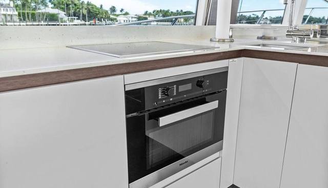 ELEVATION yacht for sale 37