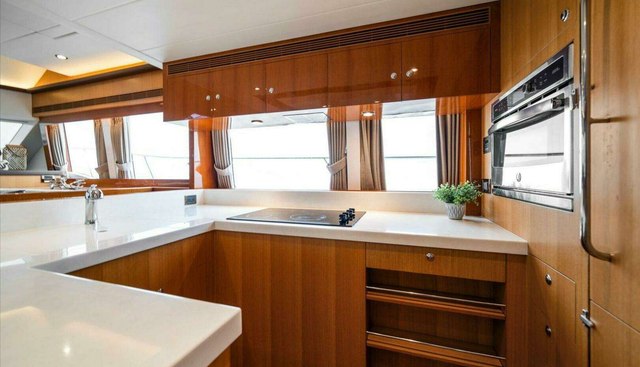 MAGIC yacht for sale 12