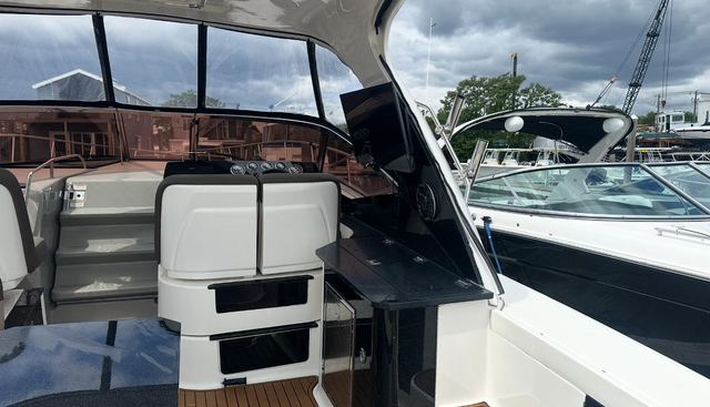 Pocket Change yacht for sale 12