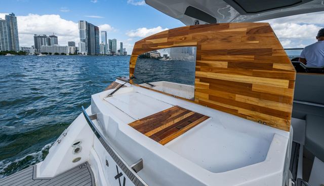 XURU yacht for sale 12