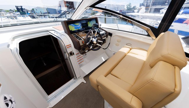 Major Adjustment yacht for sale 33