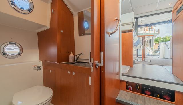 noname yacht for sale 12